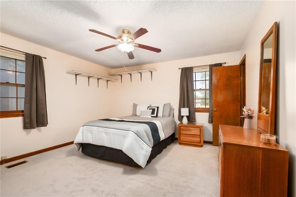 423 W 17th Street — photo 19