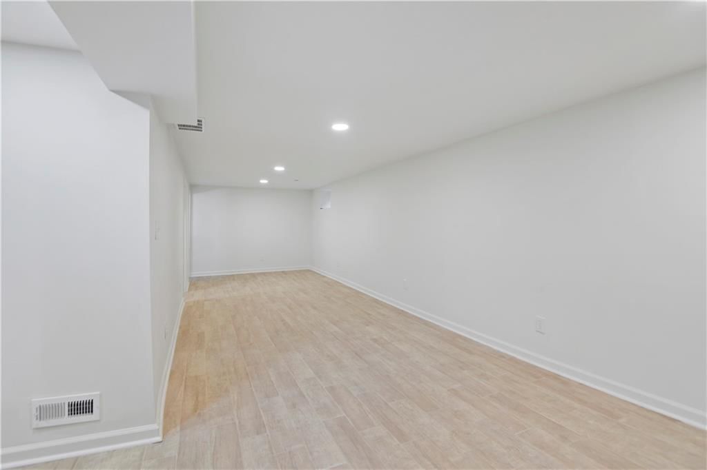 5809 Woodward Street — photo 23