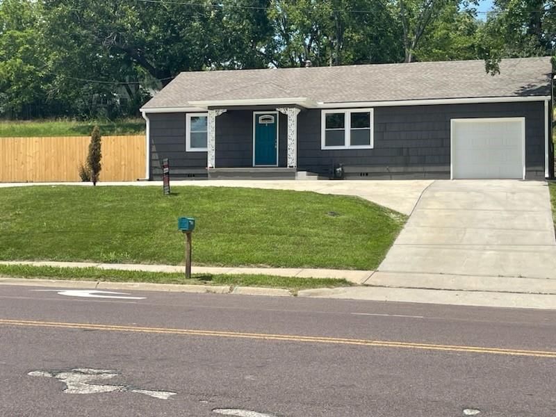 4216 Merriam Drive — photo 22