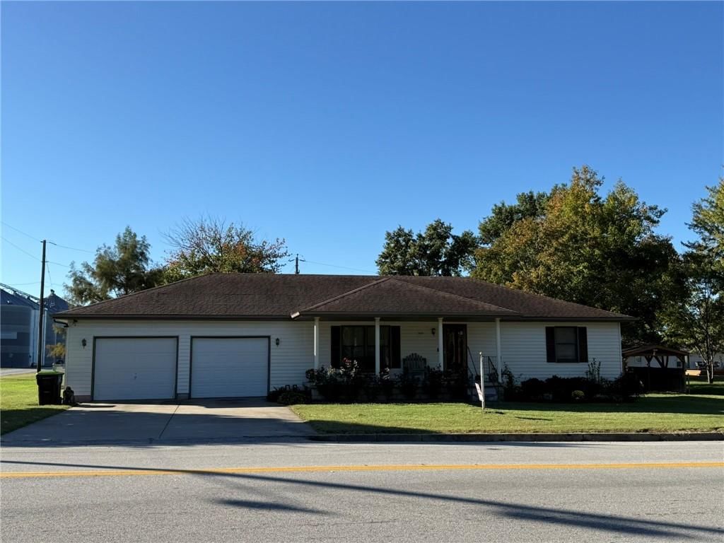300 W Main Street, Weir, KS