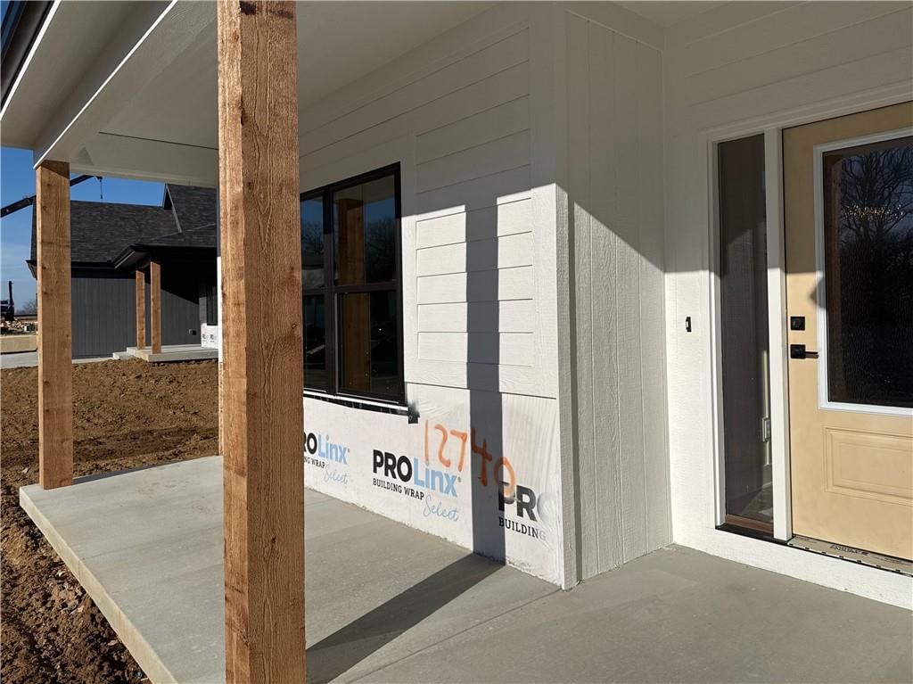 12740 NW Larkspur Lane — photo 2