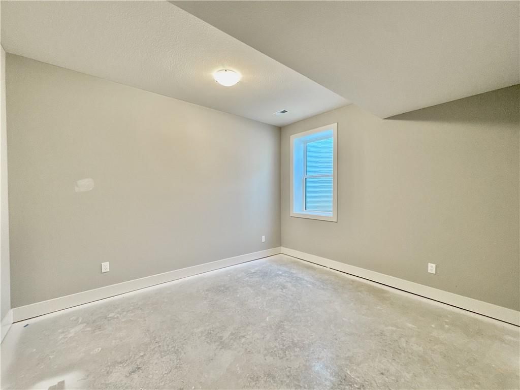 12740 NW Larkspur Lane — photo 22