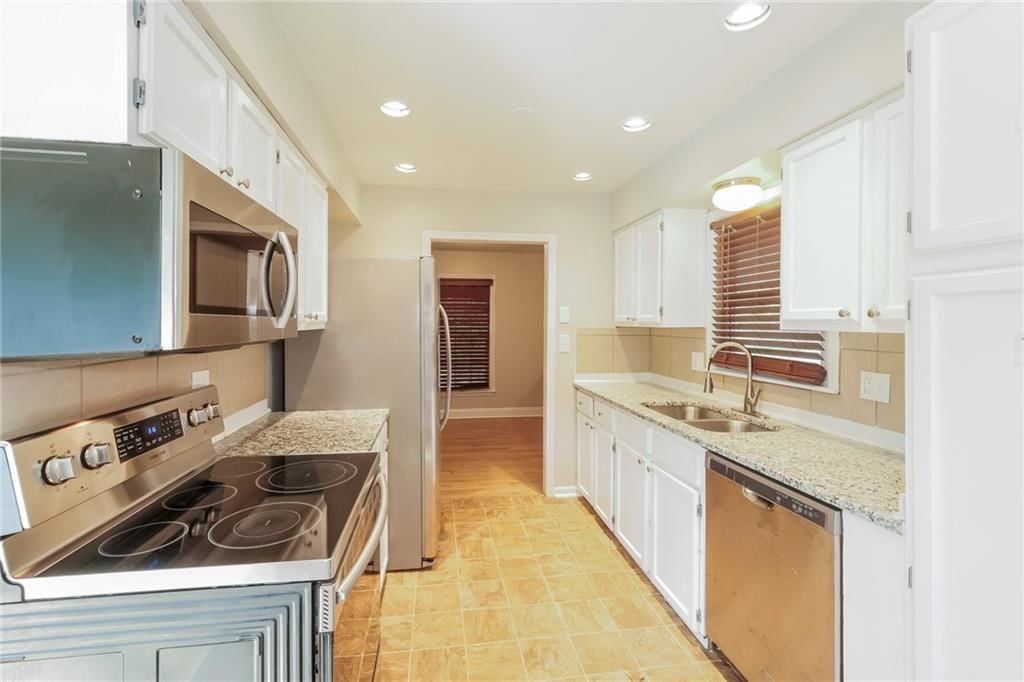 11059 Spring Valley Road — photo 8