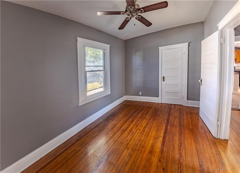 4627 Fairmount Avenue — photo 9
