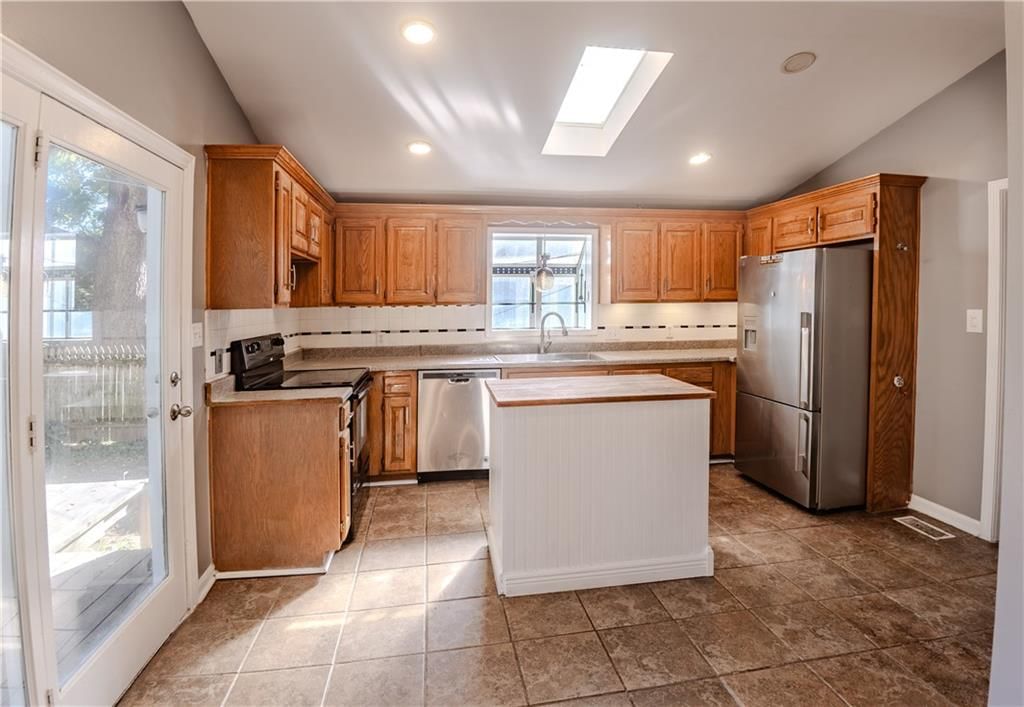4627 Fairmount Avenue — photo 15