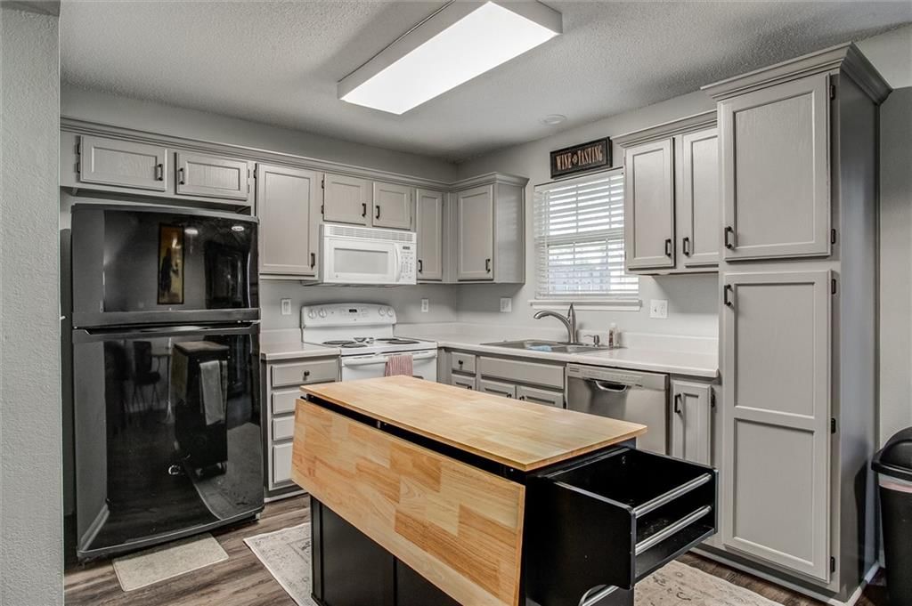 1302 SE Broadway Court — photo 10