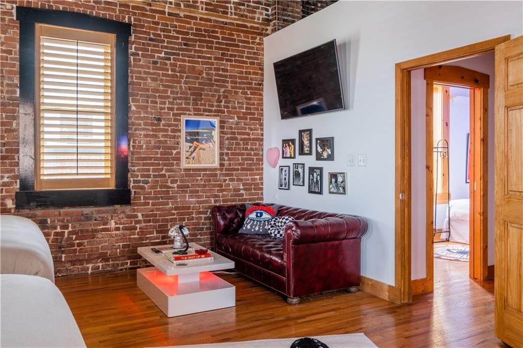 1600 Locust Street — photo 10