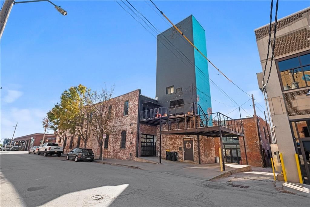 1600 Locust Street — photo 4