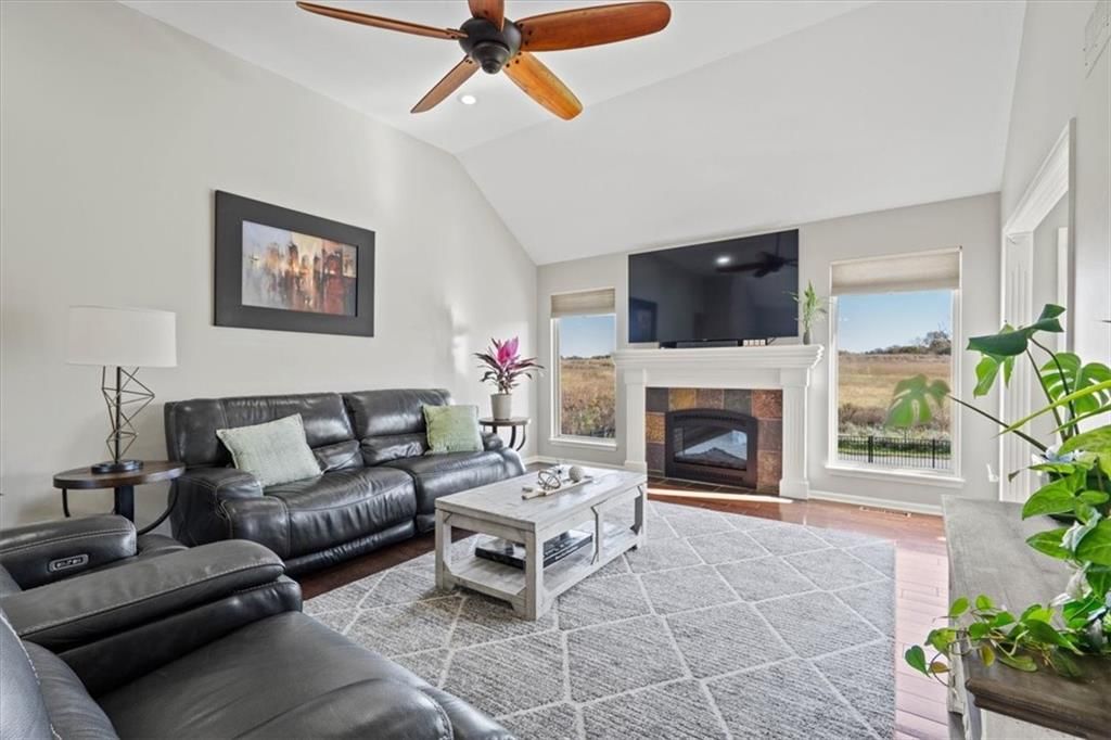 1001 SW Powell Drive — photo 3