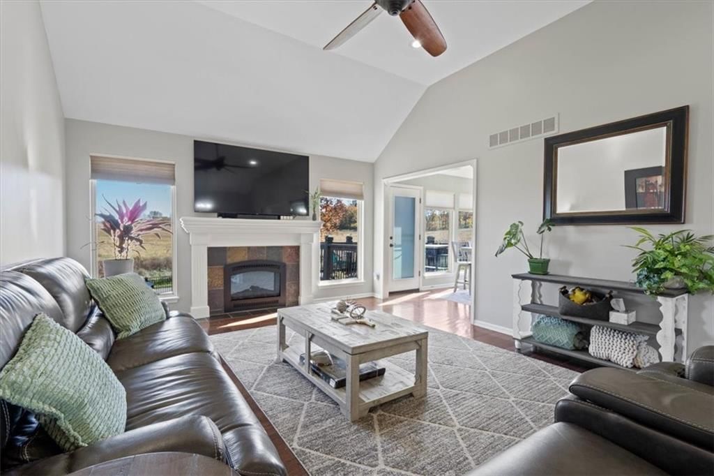1001 SW Powell Drive — photo 4