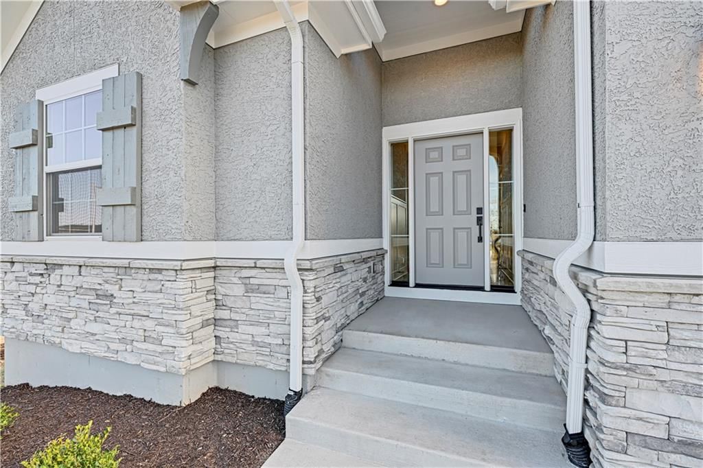15351 W 161st Street — photo 3