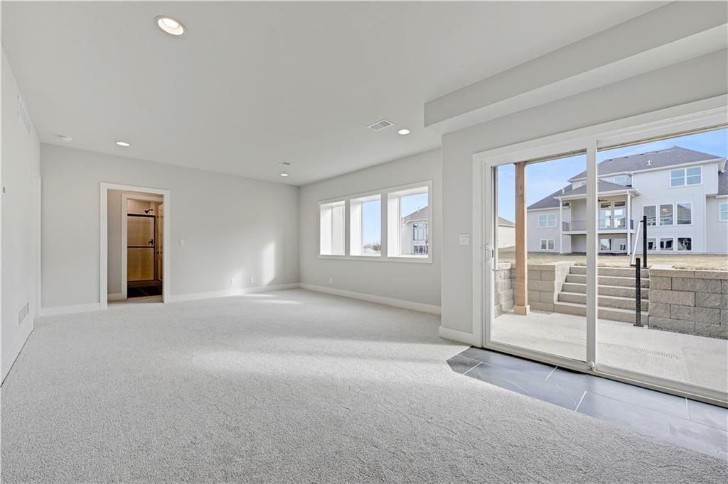 15351 W 161st Street — photo 32