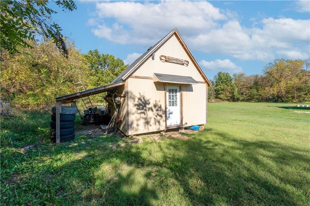 501 NW 101 Road — photo 34