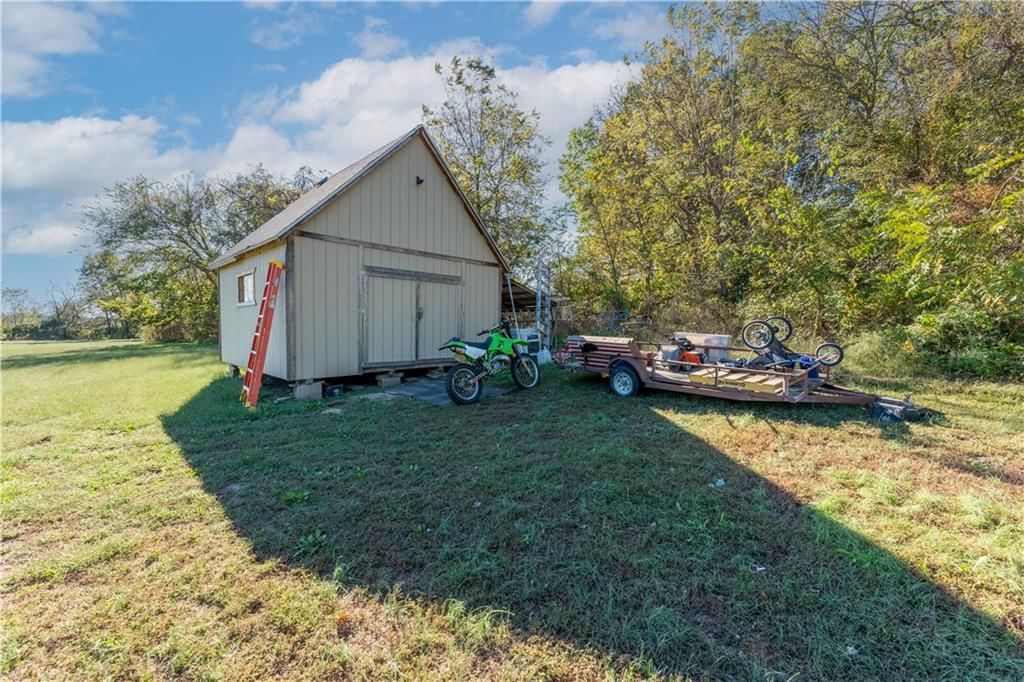 501 NW 101 Road — photo 35