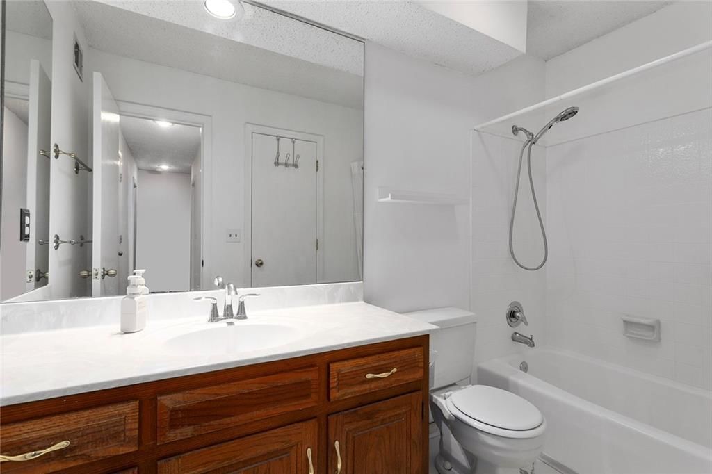 7240 Mastin Street — photo 18