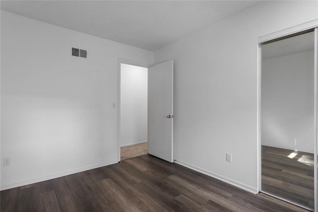 7240 Mastin Street — photo 20