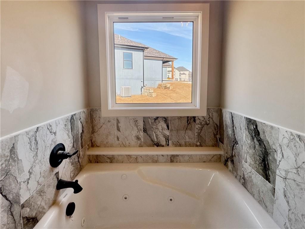 12760 NW Larkspur Lane — photo 15
