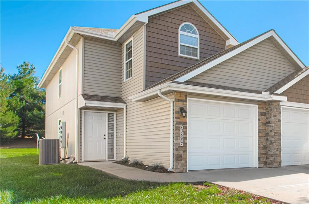 13657 Oak Valley Drive, Platte City, MO