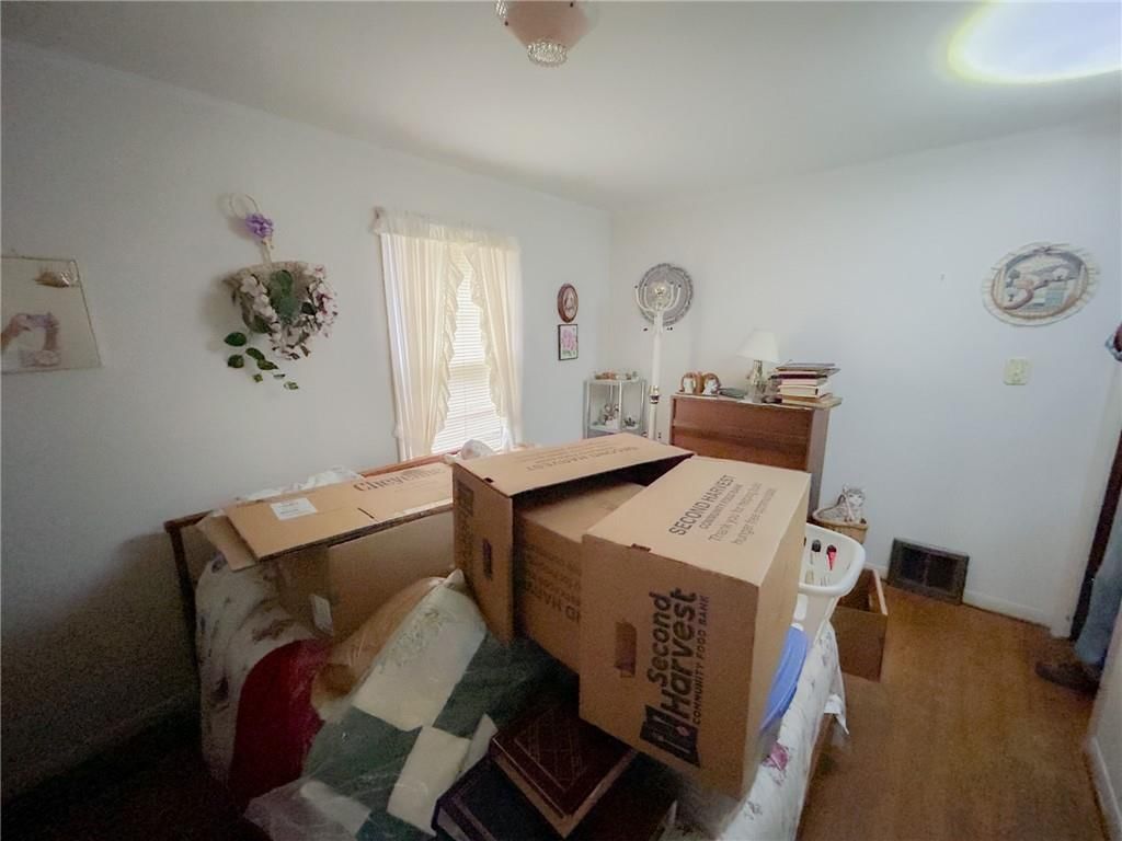 Photo 9 of 25 - 209 S 13th Street
