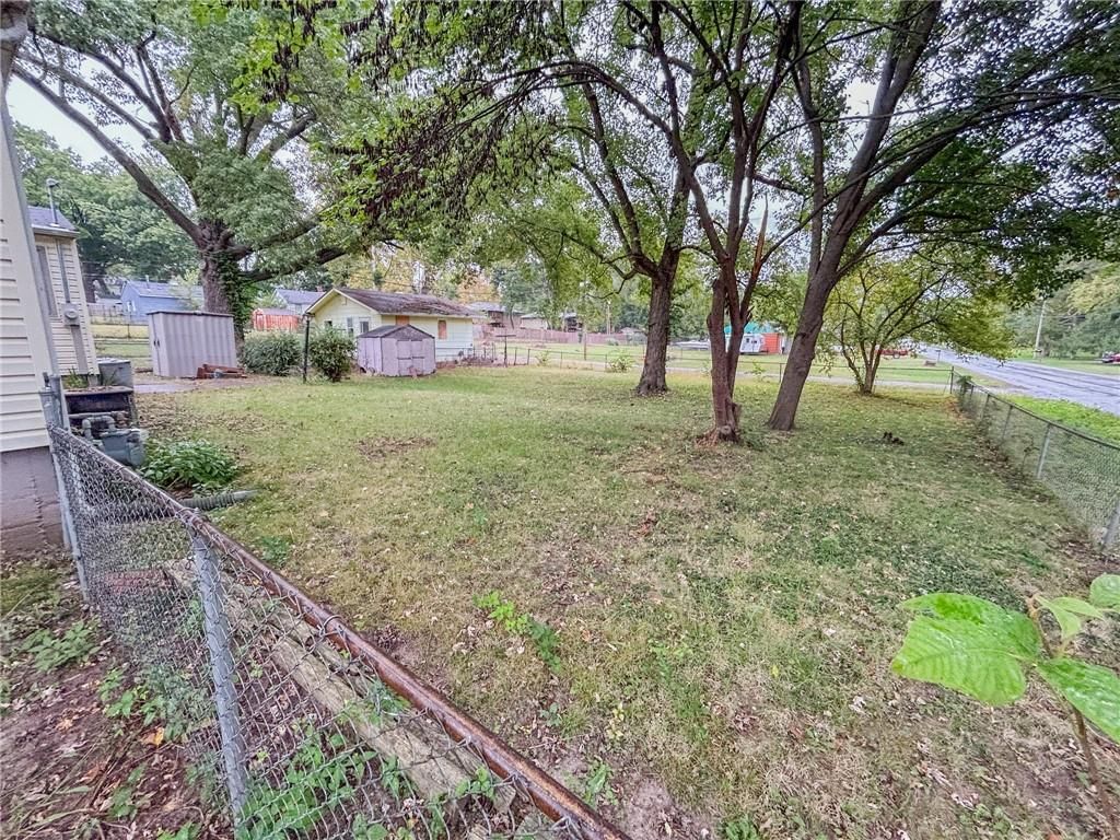 Photo 25 of 25 - 209 S 13th Street