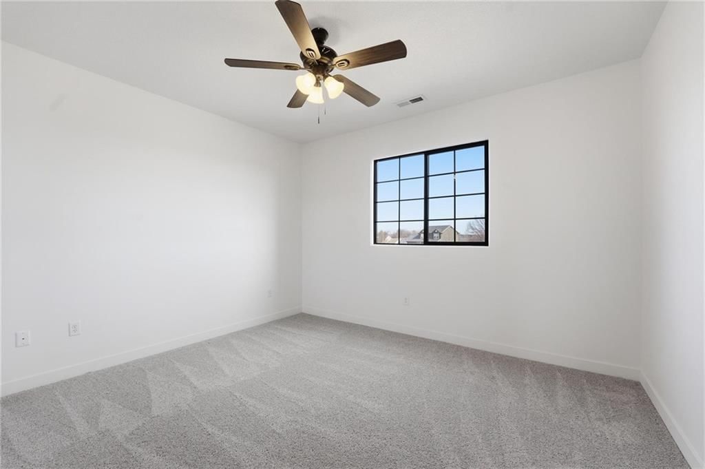 27135 Webster Court — photo 35