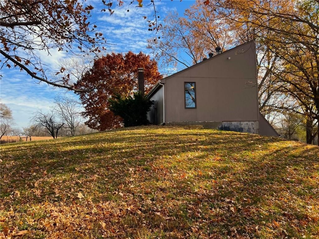 125 N 1150 Road — photo 23