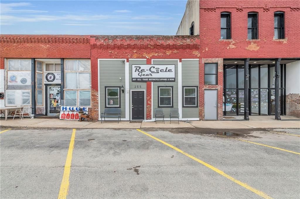 255 Main Street — photo 2