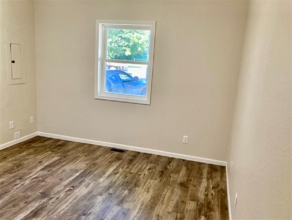 825 N Buchanan Street — photo 16