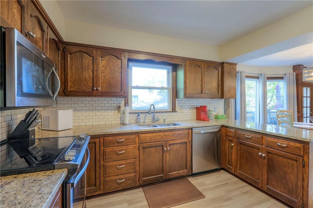 9504 W 104th Street — photo 9