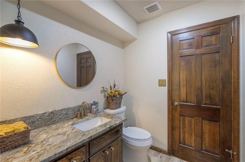 9504 W 104th Street — photo 20