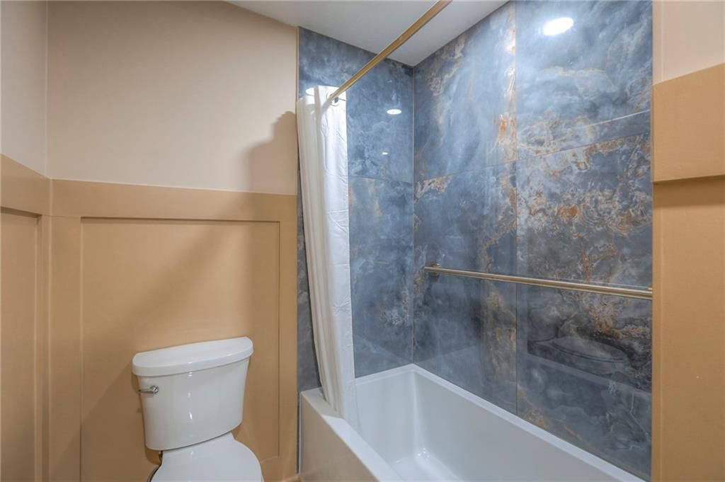 9504 W 104th Street — photo 29