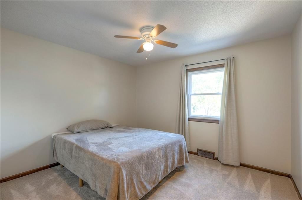 9504 W 104th Street — photo 30
