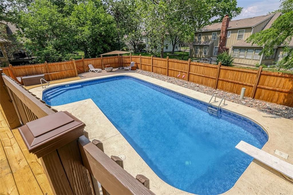 9504 W 104th Street — photo 40
