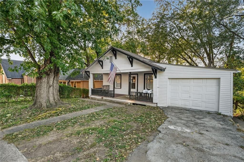 572 S Crescent Avenue, Independence, MO