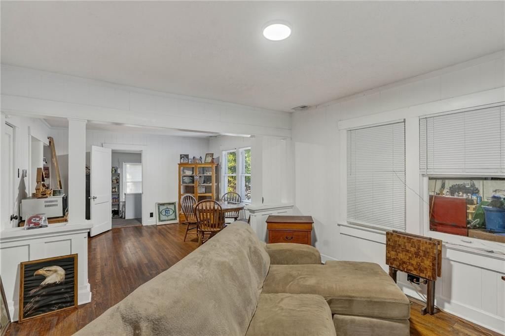 572 S Crescent Avenue — photo 2