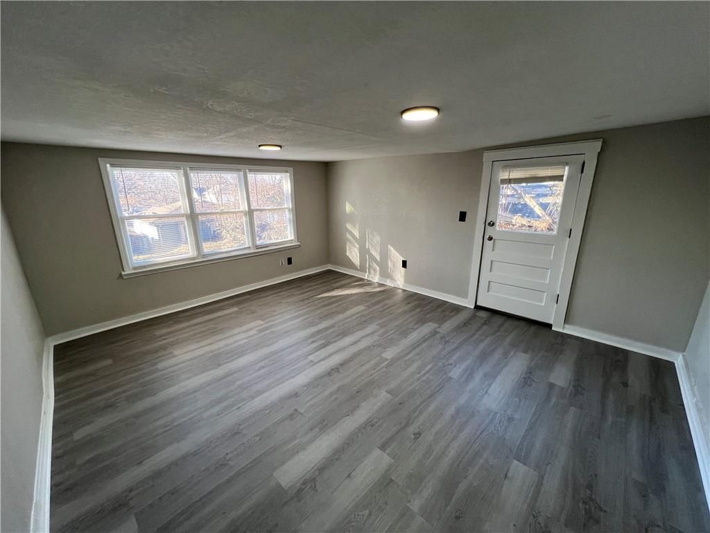 572 S Crescent Avenue — photo 13