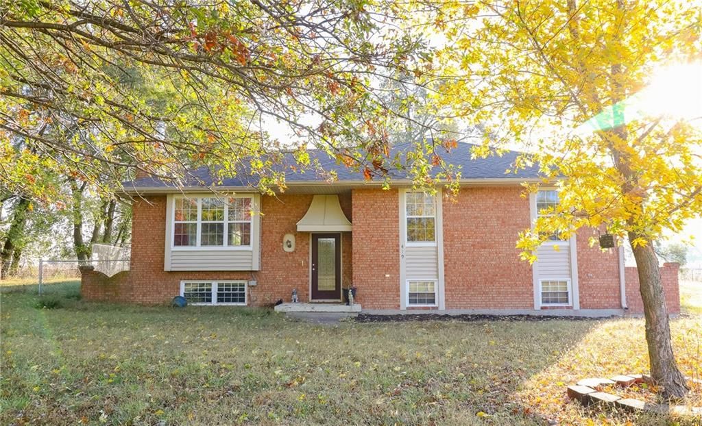 419 NW State Route 131 Highway, Holden, MO
