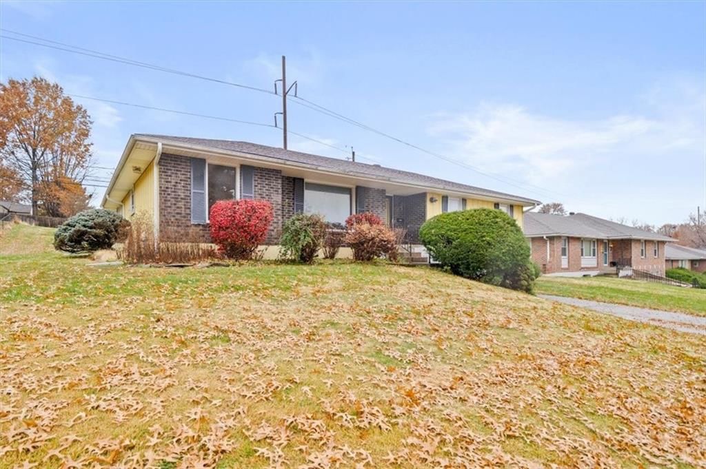 4942 N Flora Avenue — photo 3