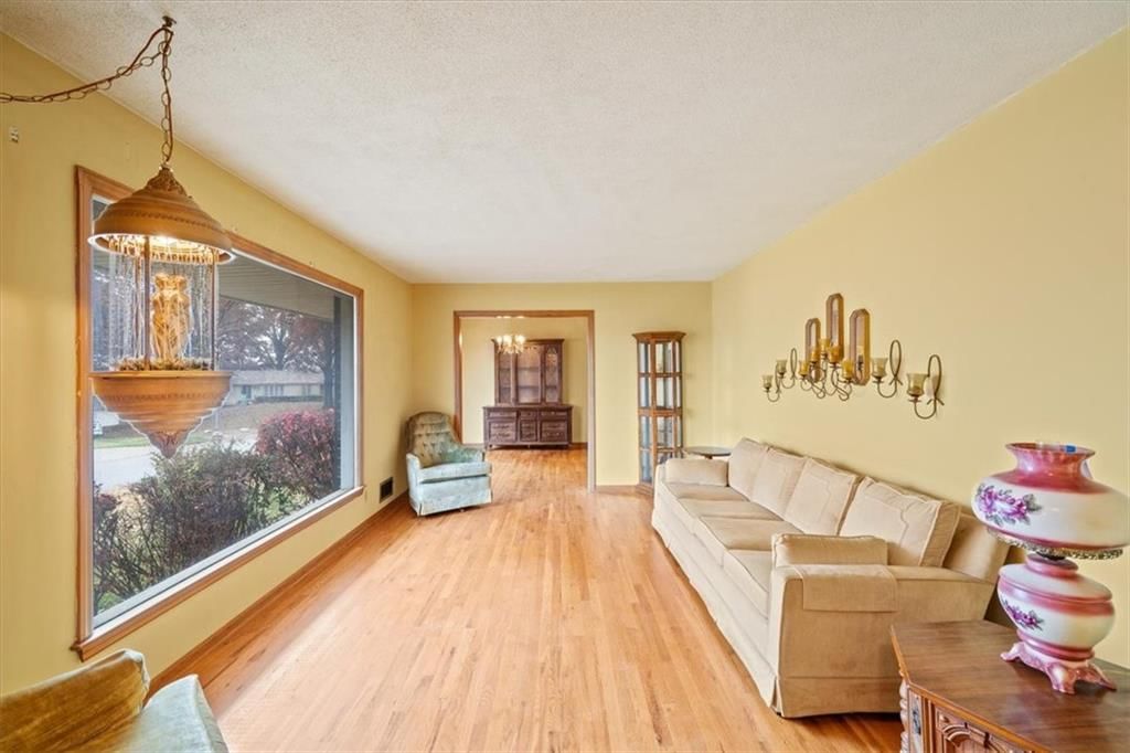 4942 N Flora Avenue — photo 4
