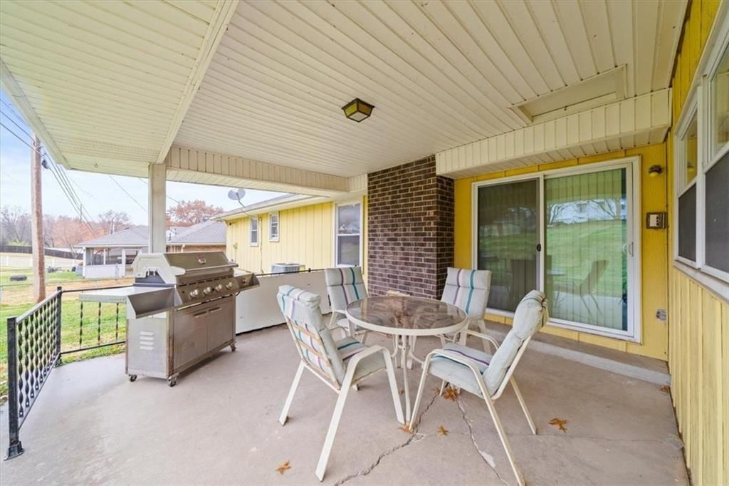 4942 N Flora Avenue — photo 24