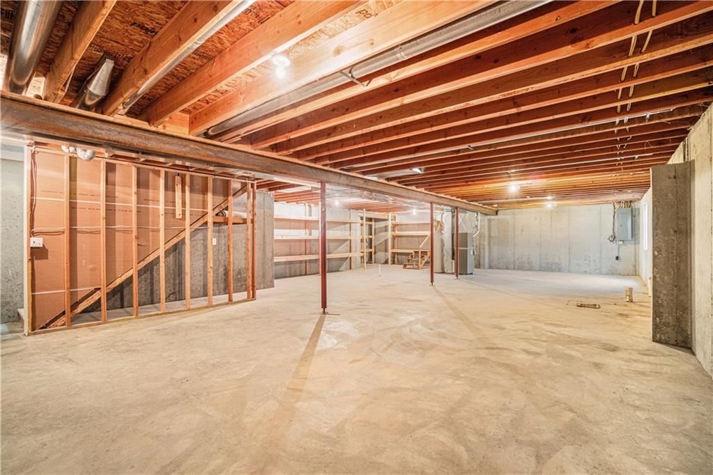 Photo 32 of 33 - 515 E LAKOTA Street