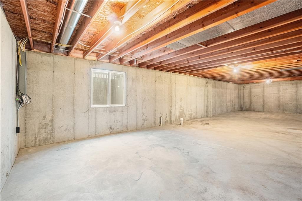 Photo 33 of 33 - 515 E LAKOTA Street