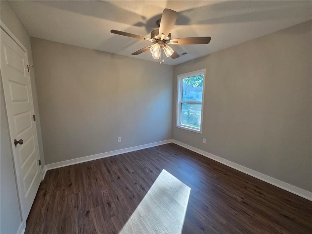 30 E 7th Street — photo 15