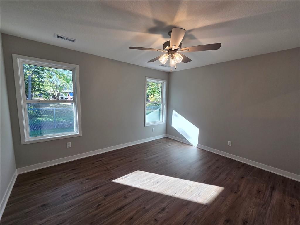 30 E 7th Street — photo 17