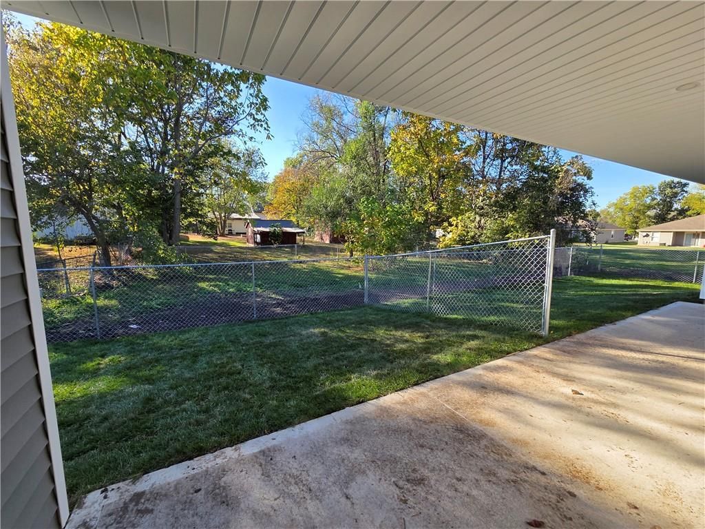 30 E 7th Street — photo 24