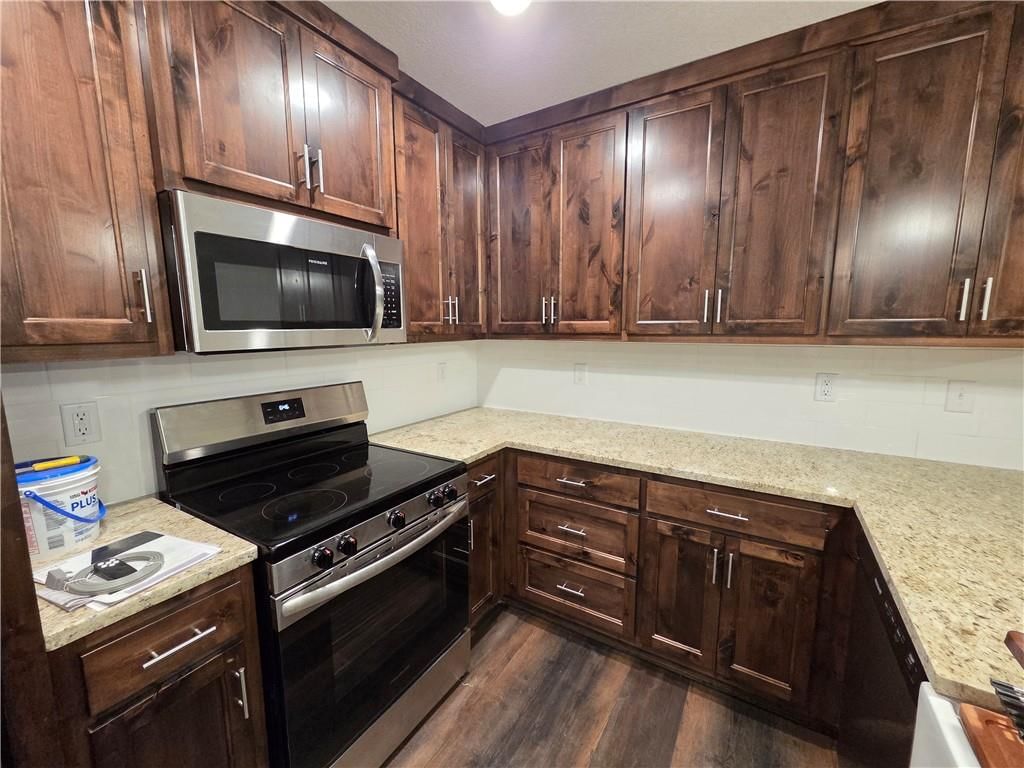 30 E 7th Street — photo 30