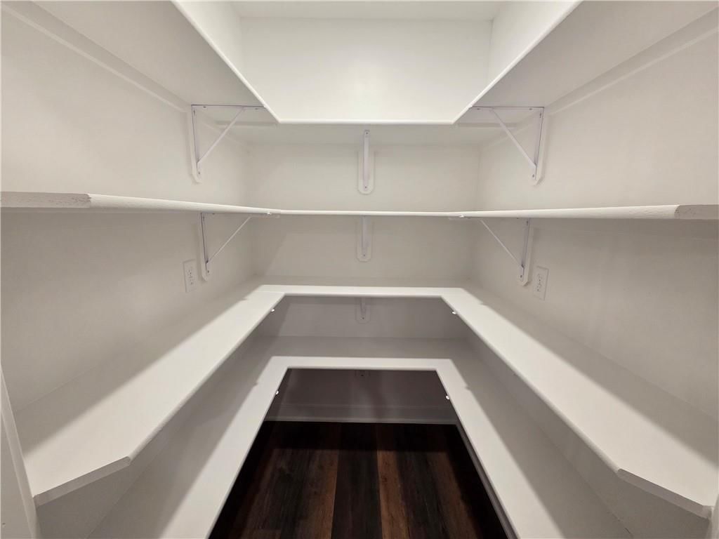 30 E 7th Street — photo 33