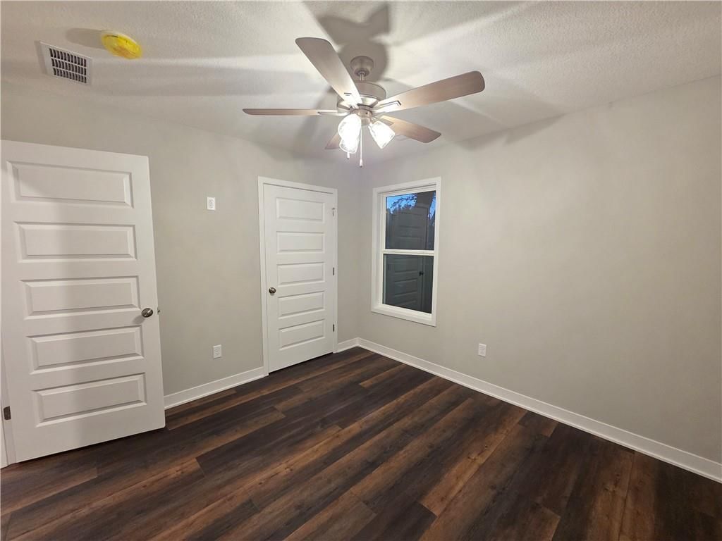 30 E 7th Street — photo 34