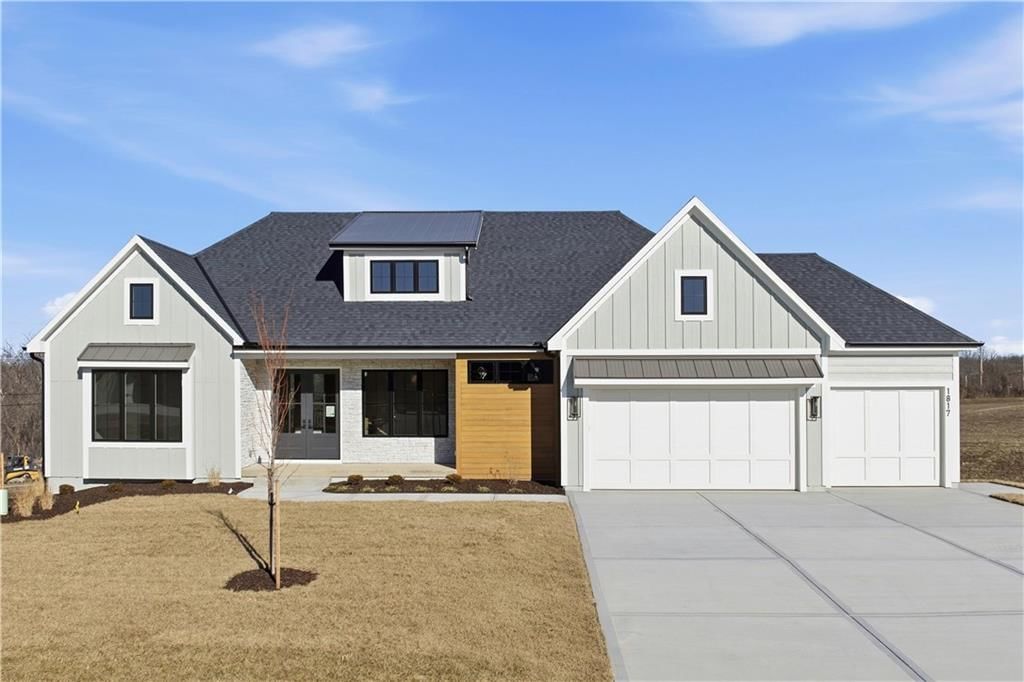 1817 NE Lashbrook Circle — photo 2