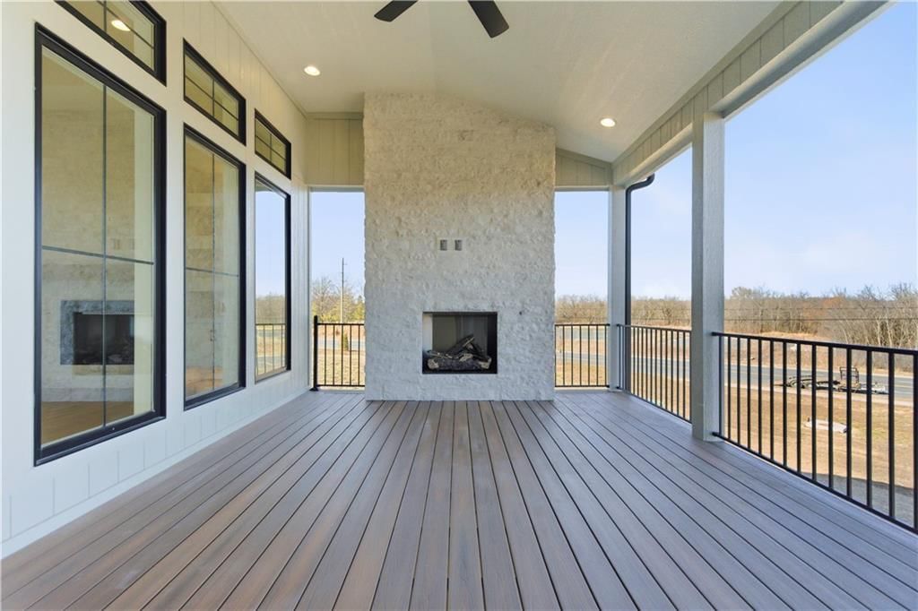 1817 NE Lashbrook Circle — photo 59